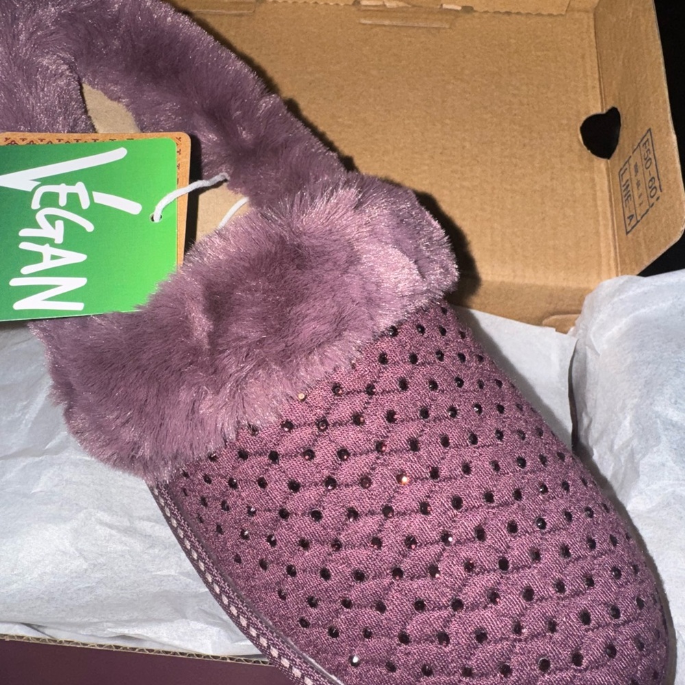 Skechers memory foam Vegan Women's Purple Fur-Lined slippers